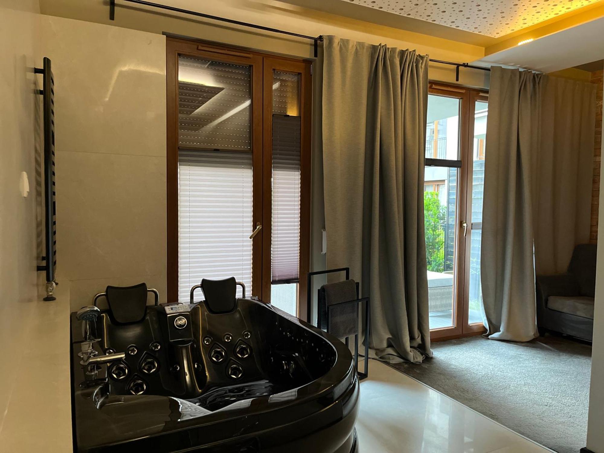 Jacuzzi Rakowicka Top Apartments Krakkó Kültér fotó